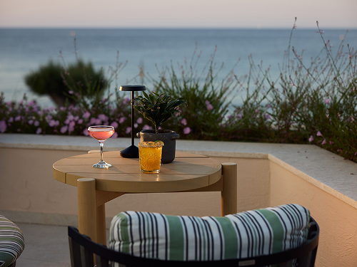  Adama Cocktail Bar