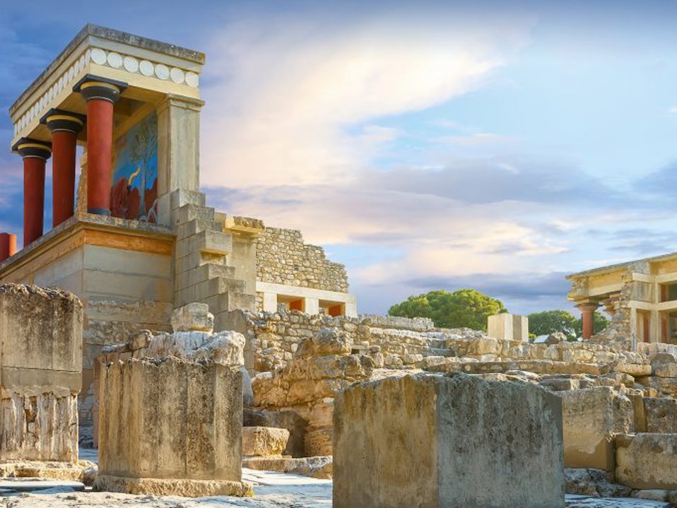 Minoan Adventures: Take a Day Trip to Knossos